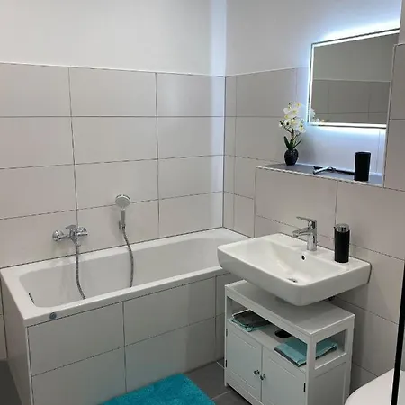 Scur's Ferienwohnung Apartment *